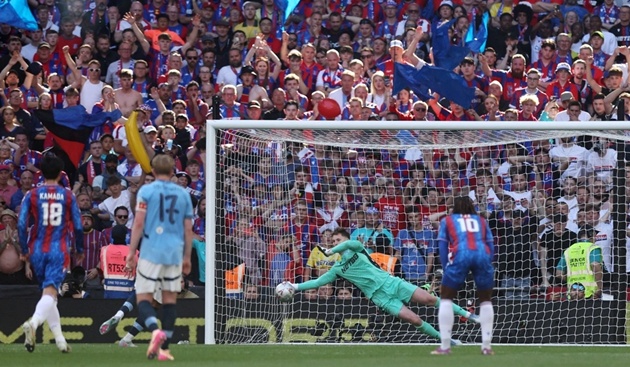 Henderson tỏa sáng, Crystal Palace tạo nên cú sốc lịch sử trước Manchester City
