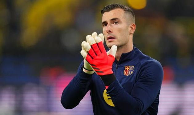 Inaki Pena sắp chia tay Barcelona, tìm kiếm thử thách mới?