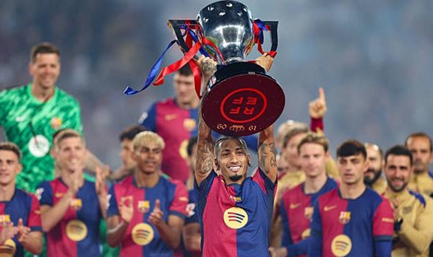 Barcelona rực sáng dưới thời Hansi Flick: Cú ăn ba lịch sử và hành trình chinh phục châu Âu