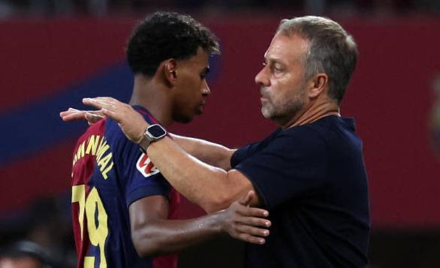 Lamine Yamal: Tài năng trẻ Barcelona khát khao chinh phục đỉnh cao cùng HLV Hansi Flick