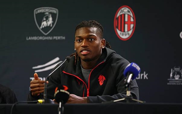 Cách mạng chiến thuật của AC Milan dưới thời Max Allegri: Liệu 3-5-2 có là chìa khóa thành công?